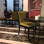 L'inattendu باريس