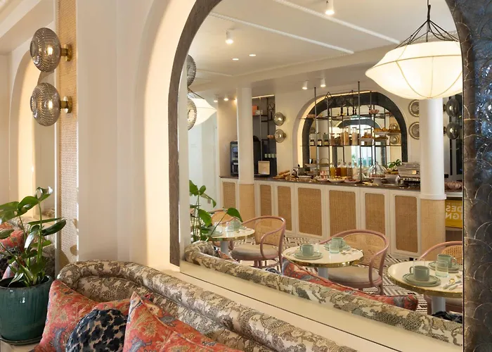 ホテル L'inattendu 4*