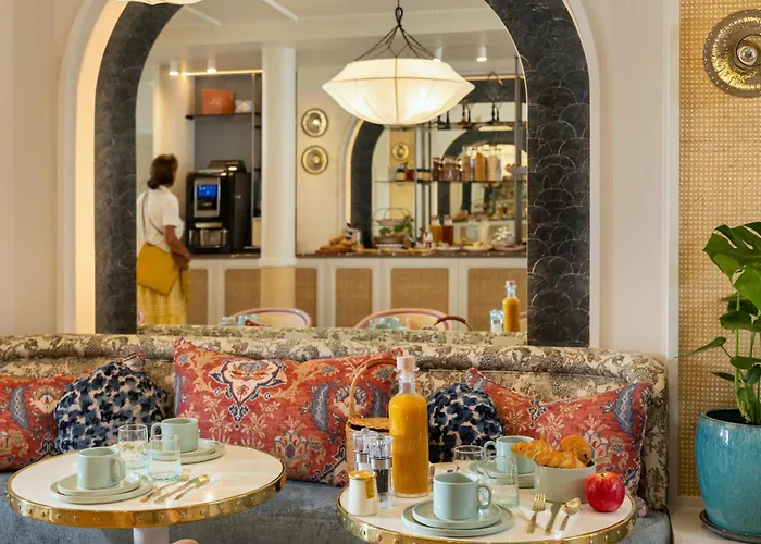 L'inattendu 4* パリ